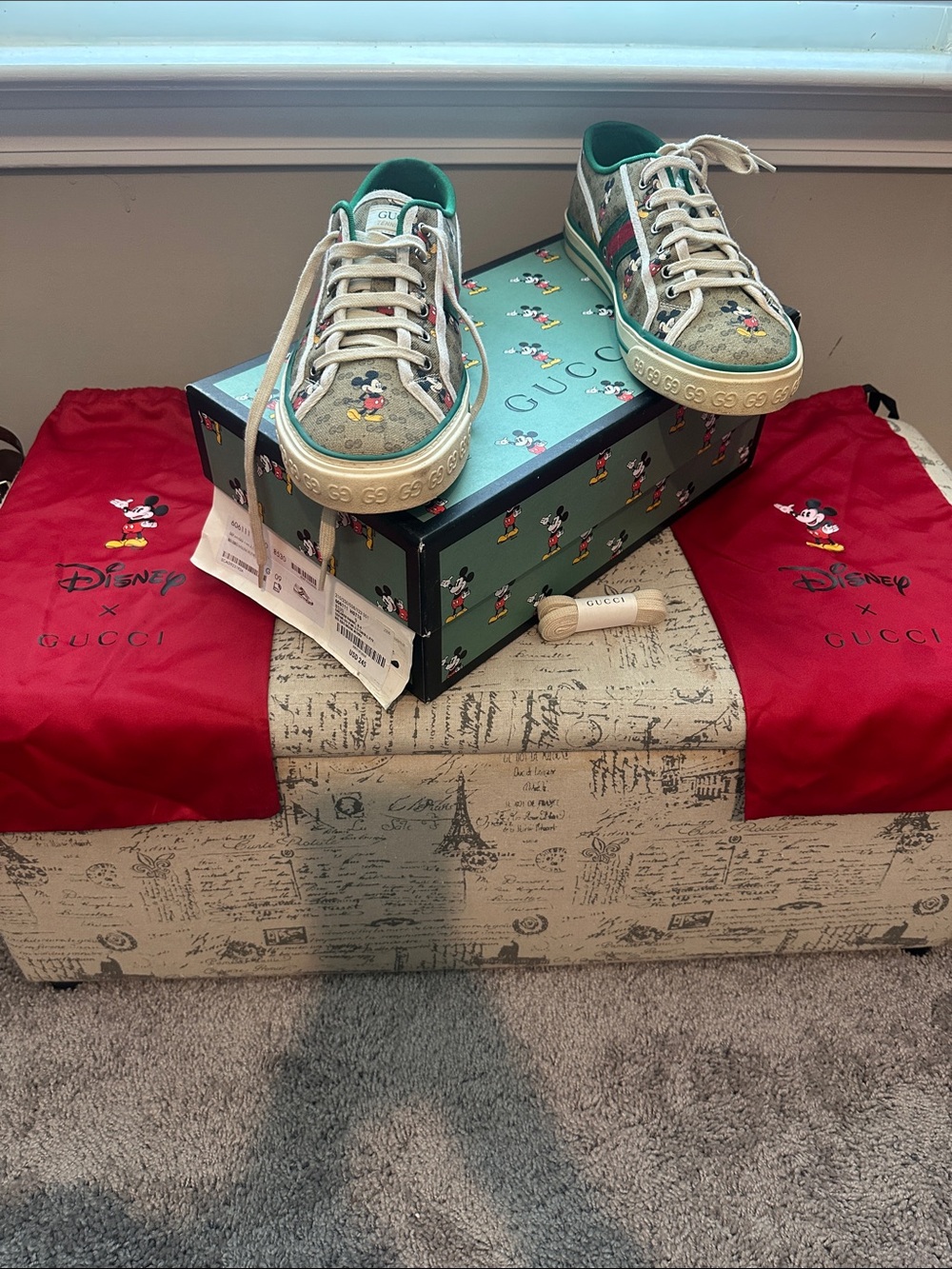 Gucci Men Beige and Green Disney Mickey Low-Top Sneakers